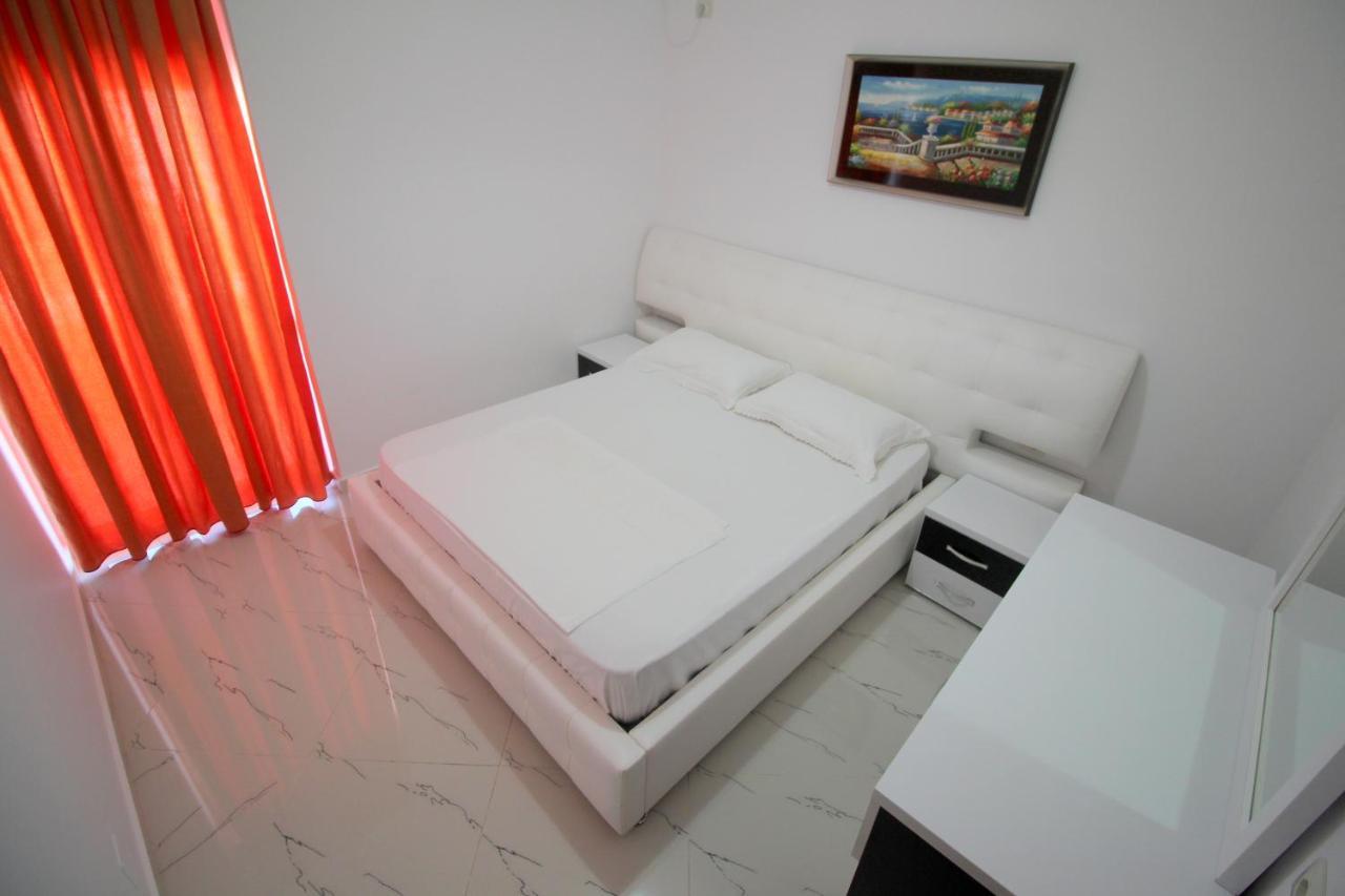 Klajdi Apartaments Sarandë Eksteriør billede