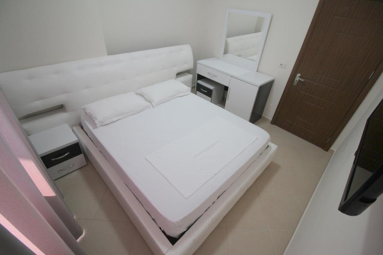 Klajdi Apartaments Sarandë Eksteriør billede