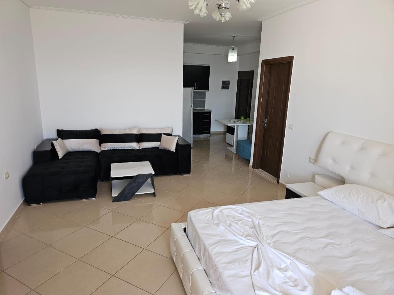 Klajdi Apartaments Sarandë Eksteriør billede