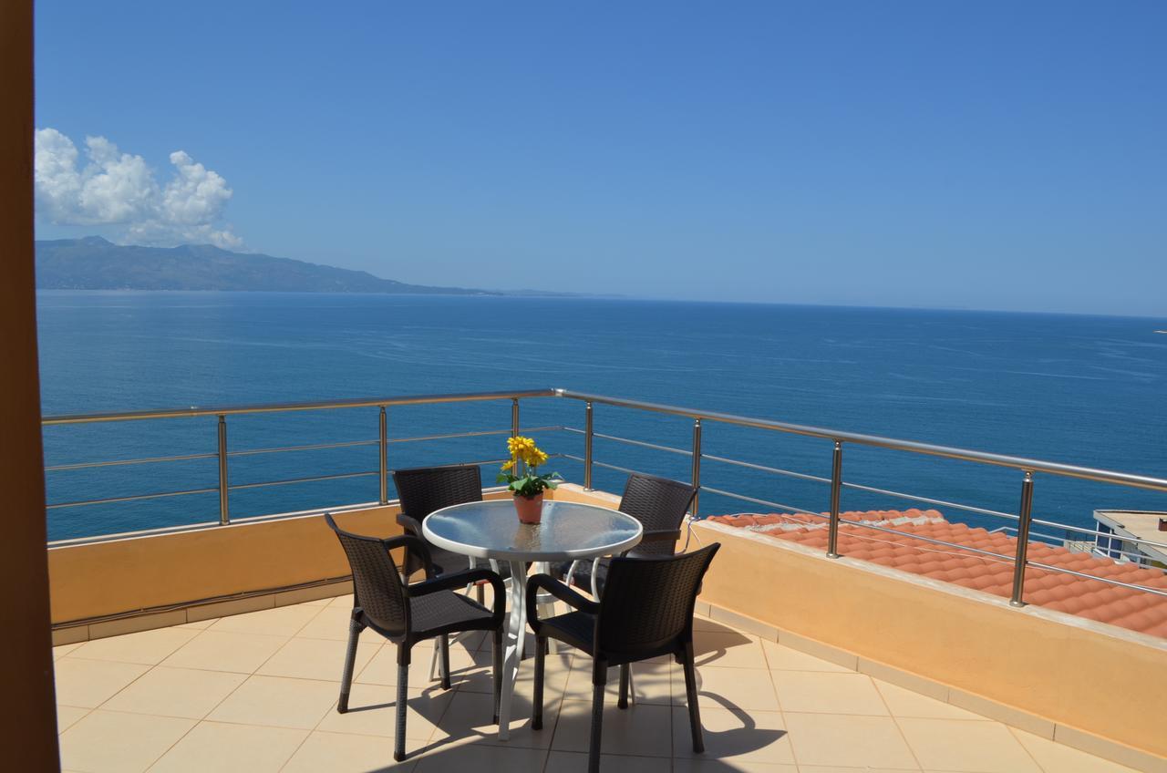 Klajdi Apartaments Sarandë Eksteriør billede